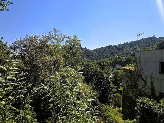 Terreno en venta en Sant Cugat del Vallès, de 1.146 m² por 230.000