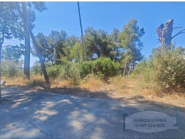 Terreno en venta en Sant Quirze del Vallès, de 2.000 m² por 225.000