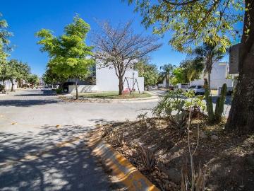 Terreno en venta en Santa María Tequepexpan, Cancún, Jalisco