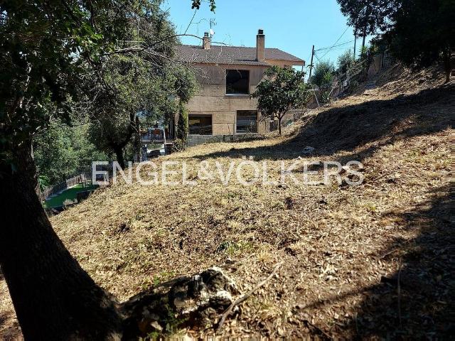 Terreno en venta en Santa Coloma de Cervelló, de 840 m² por 115.000