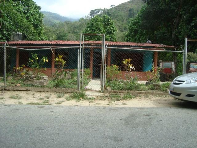 Terreno en Venta en Sector Puerto Cruz, Parroquia Carayaca