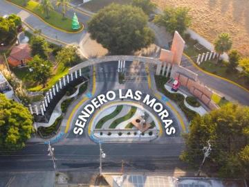 Terreno En Venta En Senderos Las Moras, Tlajomulco | Junto A Galerías Santa Anita