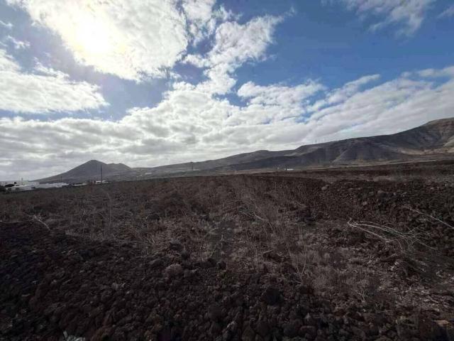 Terreno en Venta en Teguise