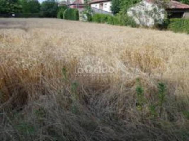 Terreno en Venta en Tona
