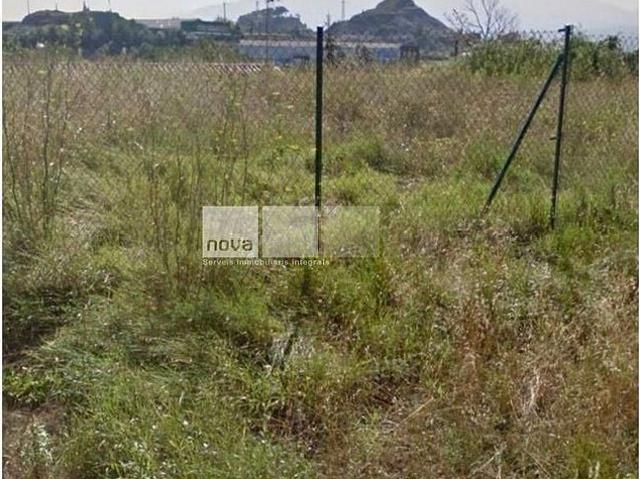 Terreno en venta en Tona, de 968 m² por 280.000