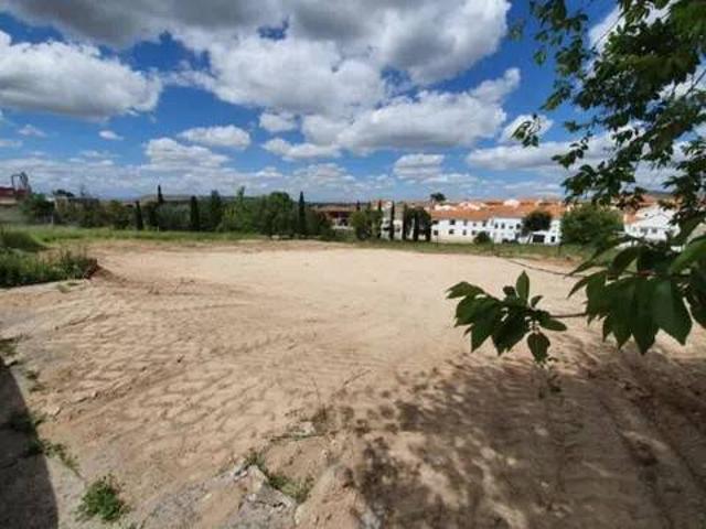 Terreno en Venta en Torres de La Alameda