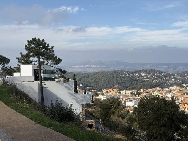 Terreno en venta en urbanización Xarmada, Begur, de 905 m² por 430.000