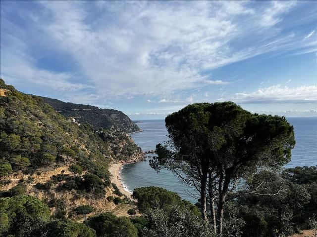 Terreno en venta en urbanización De Rosamar, Santa Cristina d´Aro, de 1.693 m² por 233.000