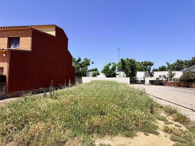 Terreno en venta en urbanización Lloc Club de Golf Peralada, Peralada, de 319 m² por 150.000