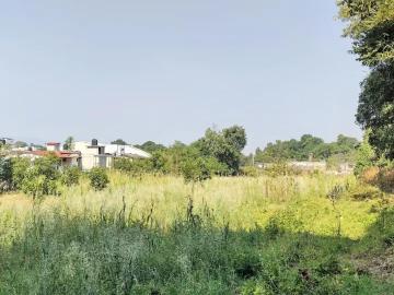 Terreno en venta en Valle de Bravo, plano y accesible en Pipioltepec