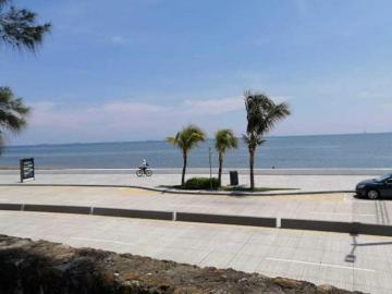 Terreno en venta en Veracruz sobre Blvd. Ávila Camacho Fracc. Costa de Oro