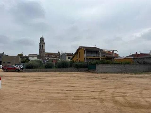 Terreno en Venta en Vilobí d'Onyar