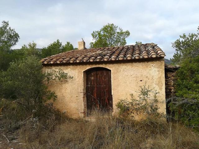 Terreno en venta en Vilanova d´Escornalbou, de 19 m² por 63.000