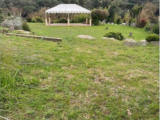 Terreno en venta en Vilanova del Vallès, de 1.000 m² por 165.000