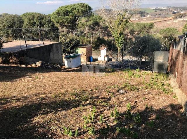 Terreno en venta en Vilanova del Vallès, de 816 m² por 117.000