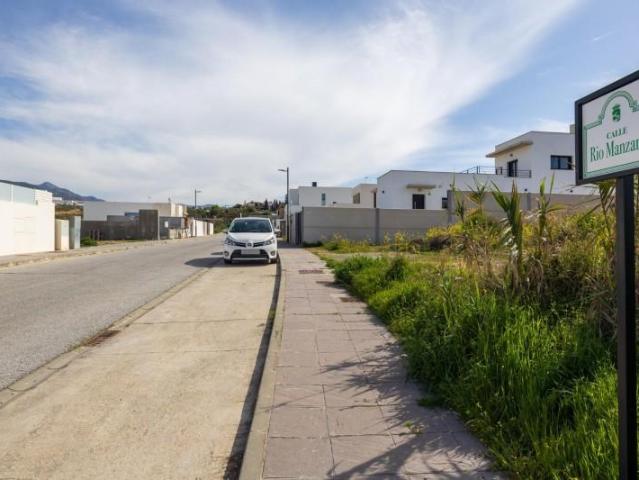 Terreno en venta en Zubia, La Zubia