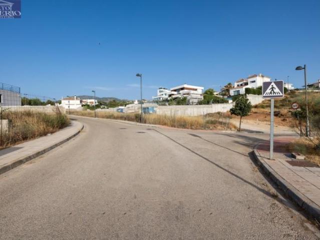 Terreno en venta en Zubia, LOS ALTOS