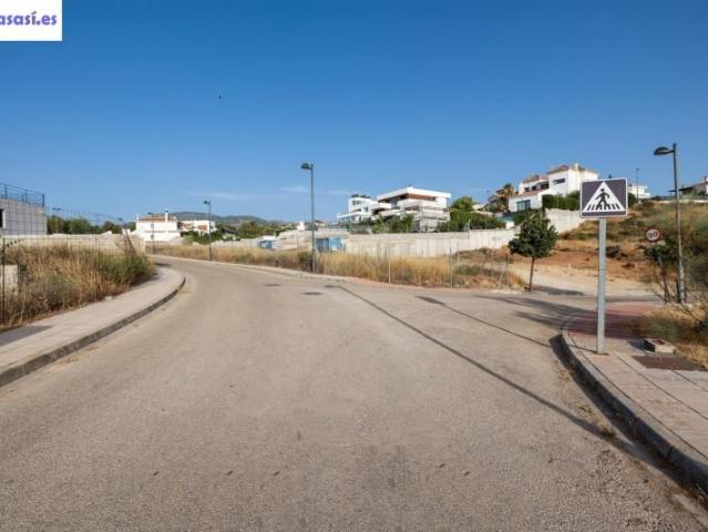 Terreno en venta en Zubia, LOS ALTOS