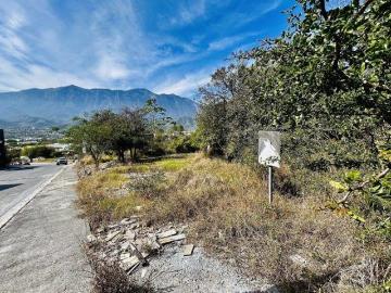 Terreno en VENTA en zona de Carretera Nacional ubicado en el Fraccionamiento Santa Isabel