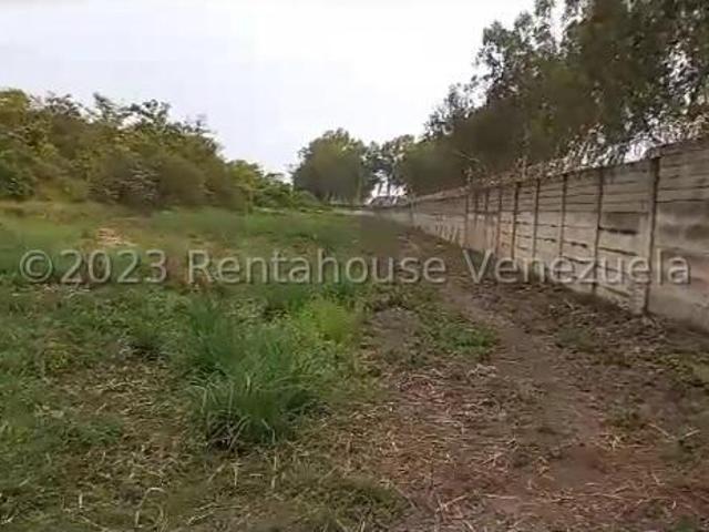 Terreno en Venta en Zona Industrial, Ciudad Ojeda