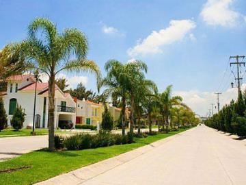 Terreno en Venta Fracc. El Alcazar Casa Fuerte Tlajomulco en Excelente Precio