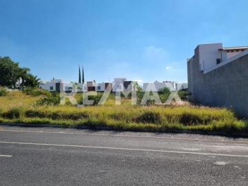 TERRENO EN VENTA FRENTE AL PARQUE 4