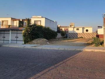 TERRENO EN VENTA HABITACIONAL EN RESIDENCIAL LAS TROJES COMPLETAMENTE PLANO