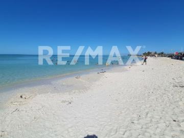 Terreno en venta ideal para para desarrolladores frente al mar