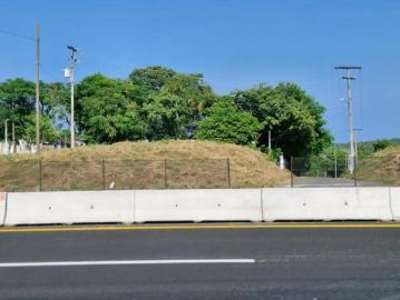 Terreno en venta industrial orilla de carretera en San Julián, Veracruz 2.2 has