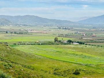 Terreno en venta, ubicado en el Valle de Guadalupe