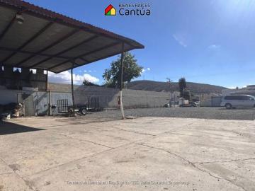 Terreno en venta | 1,000 m² con barda perimetral y nave techada | Valle Dorado, Ensenada