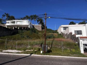 Terreno en Villas del Mesón | Vista al Lago y campo de golf, a lado de plaza nautica