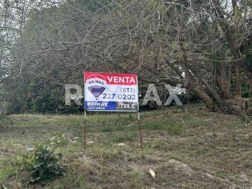 Terreno en zona residencial privada de Villa Encantada