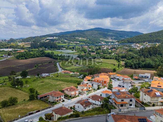 Terreno, Escudeiros e Penso Santo Estêvão e São Vicente