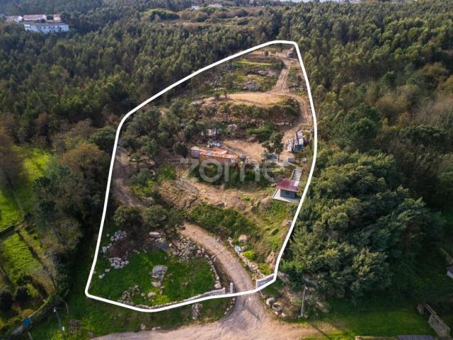 Terreno, Esmeriz