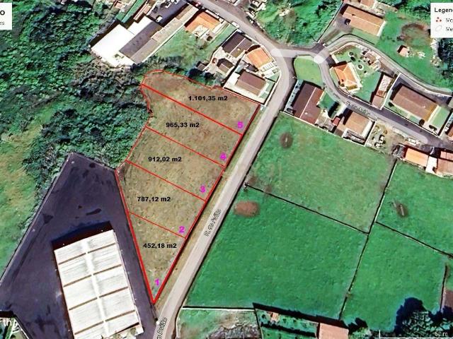 Terreno Espaçoso para Construção