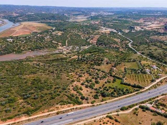 Terreno, Estômbar e Parchal