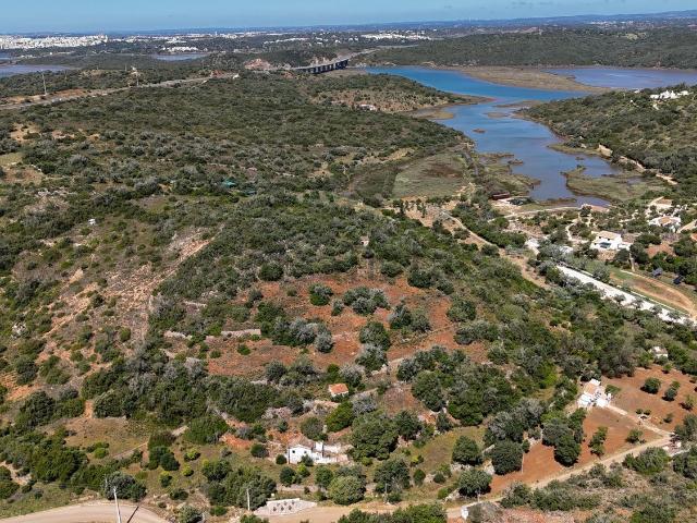 Terreno, Estômbar e Parchal