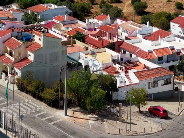 Terreno, Estômbar e Parchal