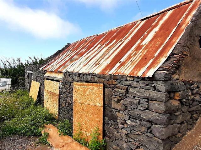 Terreno– Fajã de Ovelha | Caminho da Lombada dos Marinheiros