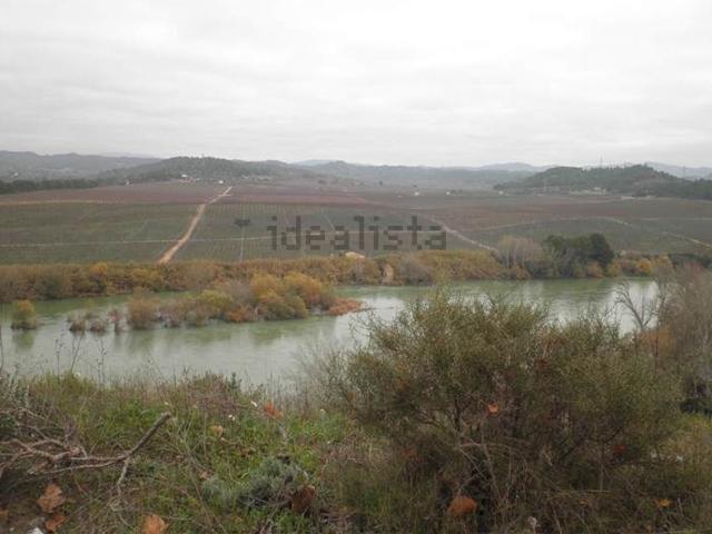 Terreno, Flix