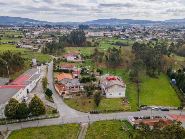Terreno, Galegos Santa Maria