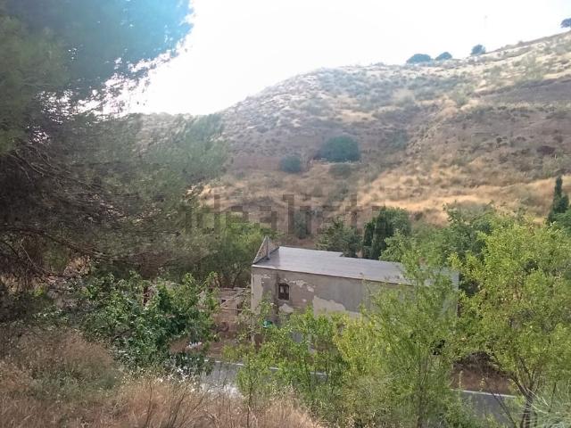 Terreno, Granada