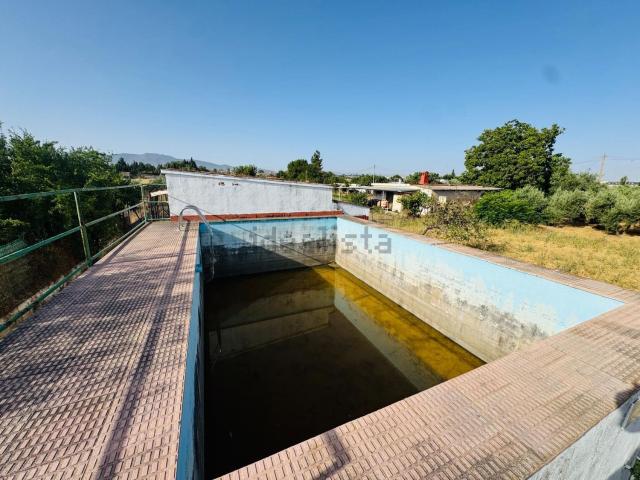 Terreno, Granada