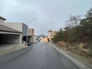 Terreno habitacional en Sierra Alta al sur de Monterrey