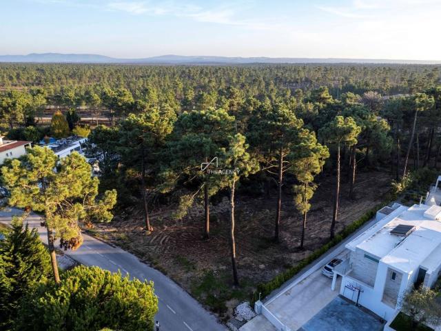 Terreno, Herdade da Aroeira, Charneca da Caparica e Sobreda