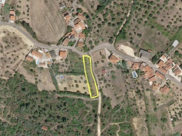 Terreno ideal para construção de uma moradia situado a 5 minutos de Tomar