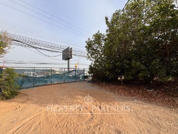 ¡Terreno ideal para Inversión! Con Excelente Ubicación Comercial y Amplio Frente a Balmaceda