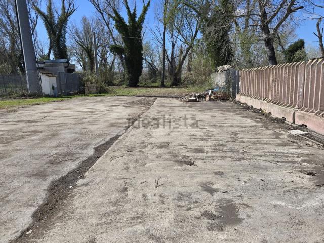 Terreno in affitto di 15000 m² in Via Nazionale, 74
