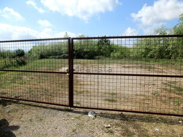Terreno in affitto di 2380 m² in Via Casilina SS6